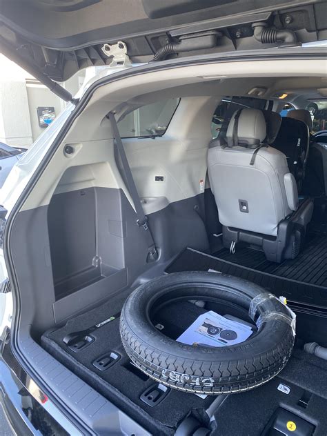 what tires are factory installed on 2017 sienna limoted